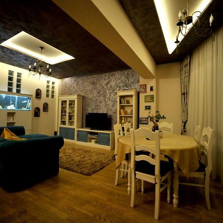 Classic Apartment Braşov Buitenkant foto