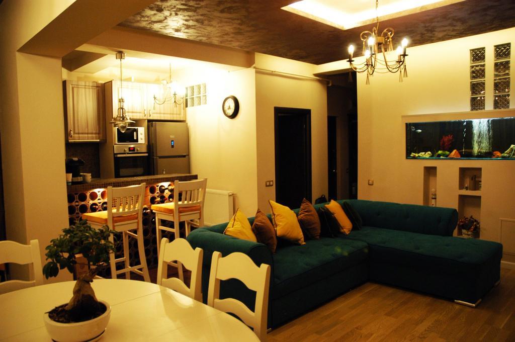 Classic Apartment Braşov Buitenkant foto