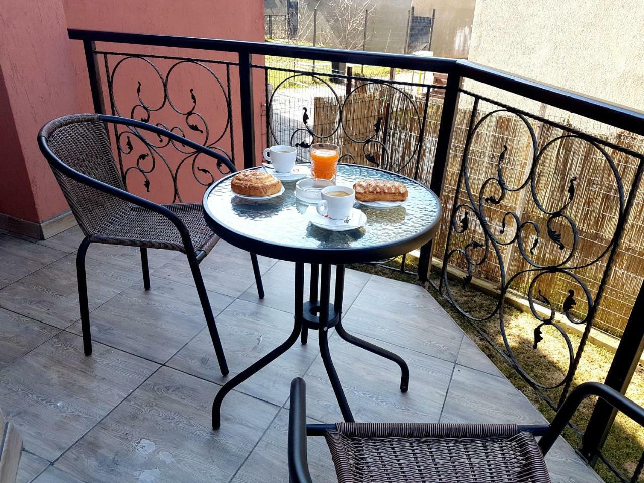 Classic Apartment Braşov Buitenkant foto