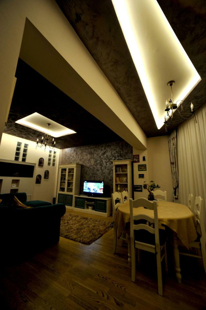 Classic Apartment Braşov Buitenkant foto
